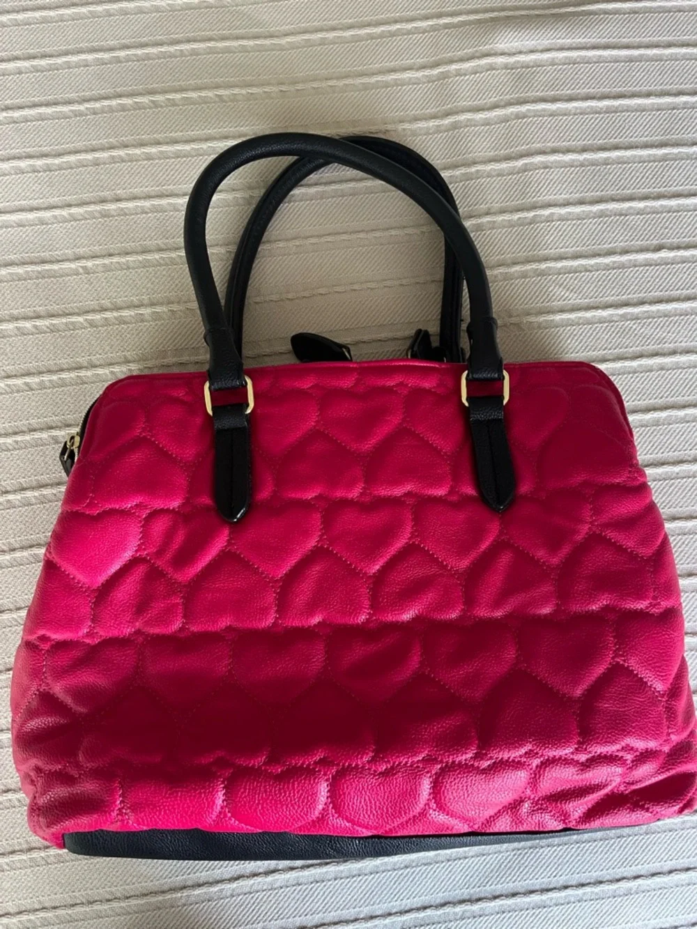 Betsey Johnson beg good